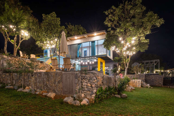 MiA House - Thanh xuân rực rỡ